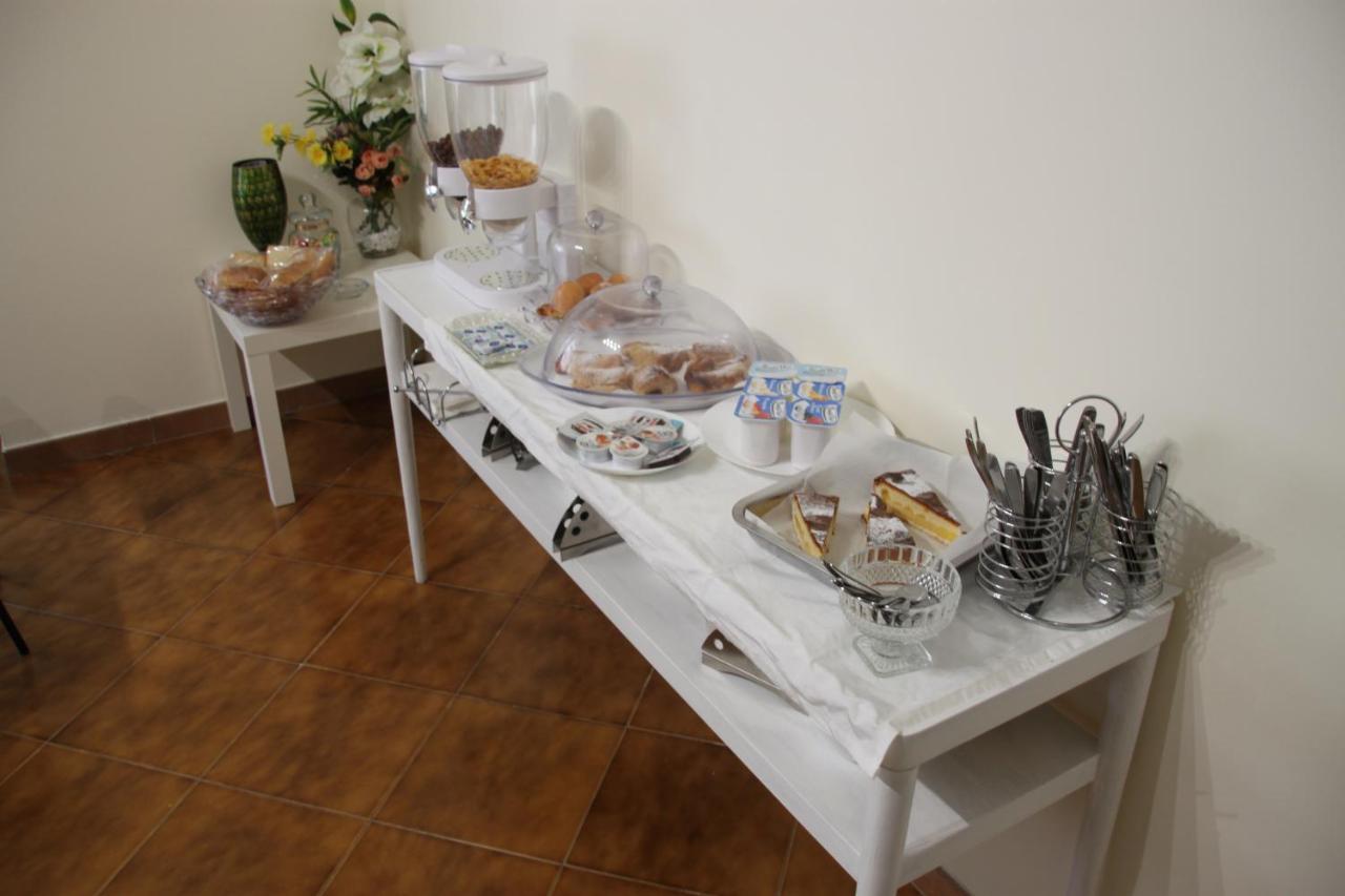 B&B Alexander-Room And Breakfast 팔레르모 외부 사진