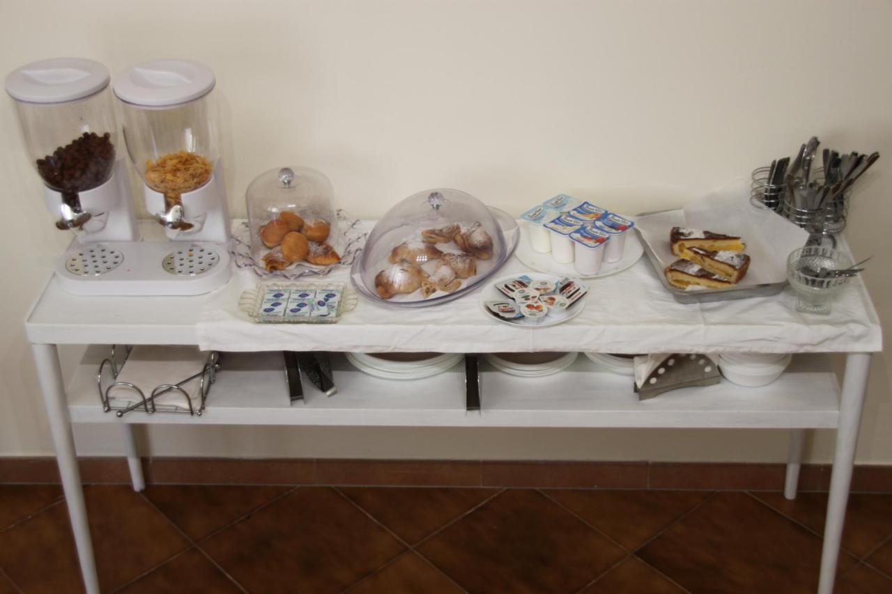 B&B Alexander-Room And Breakfast 팔레르모 외부 사진